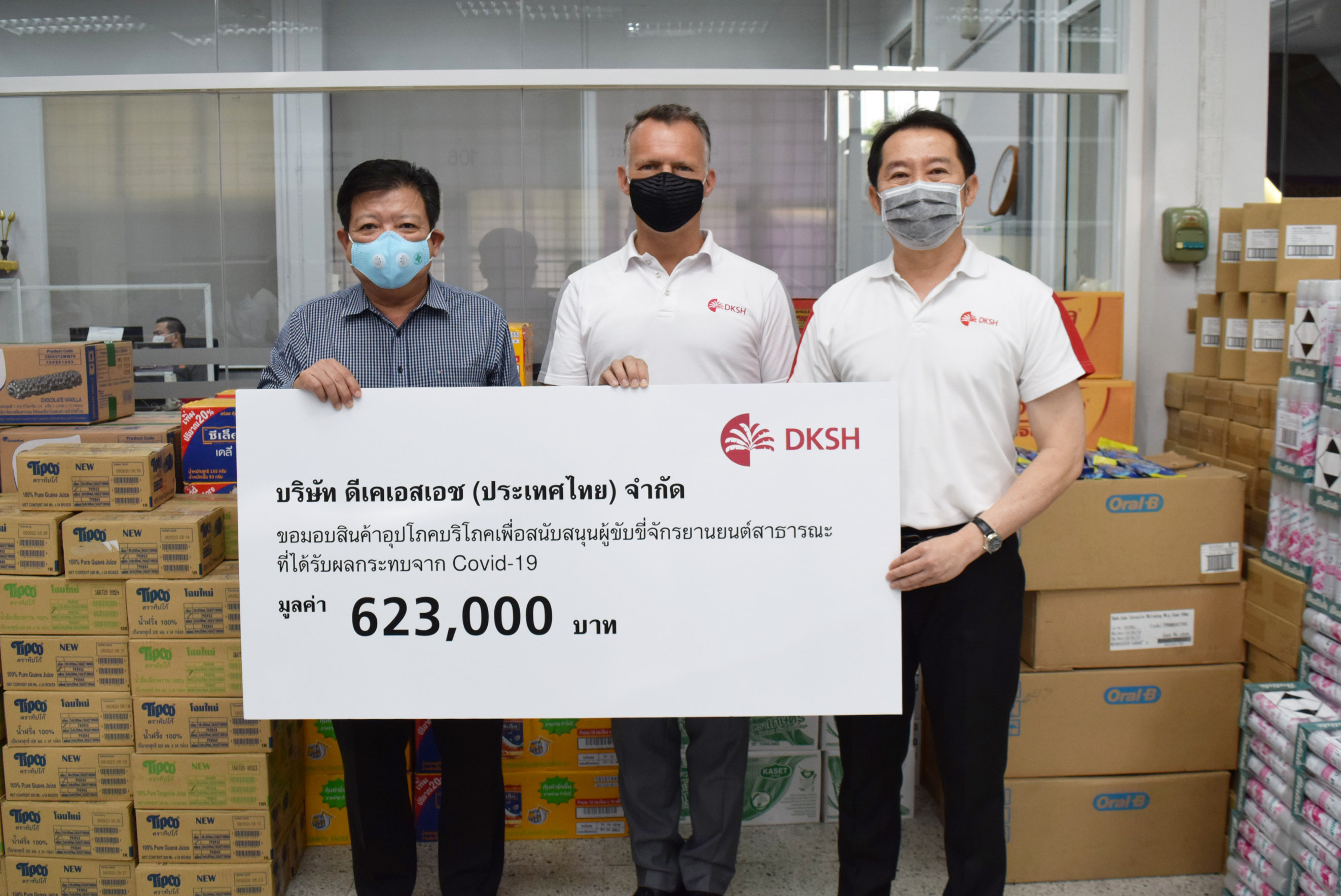 DKSHThailanddonates consumer goods to support motorcycle taxi drivers in need