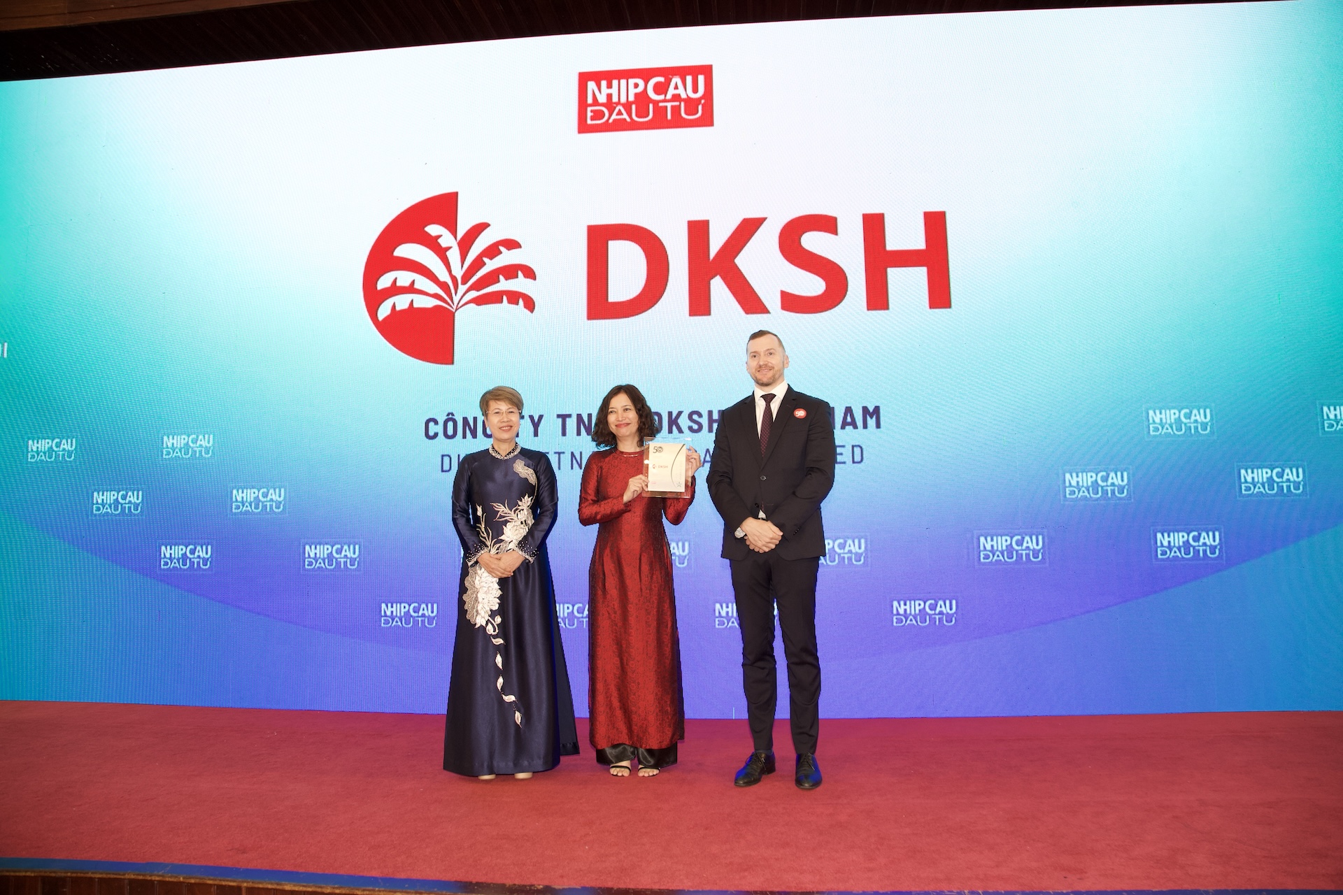 dksh-vietnam-recognized-in-the-top-50-corporate-sustainability-awards-for-its-enduring-esg-commitment